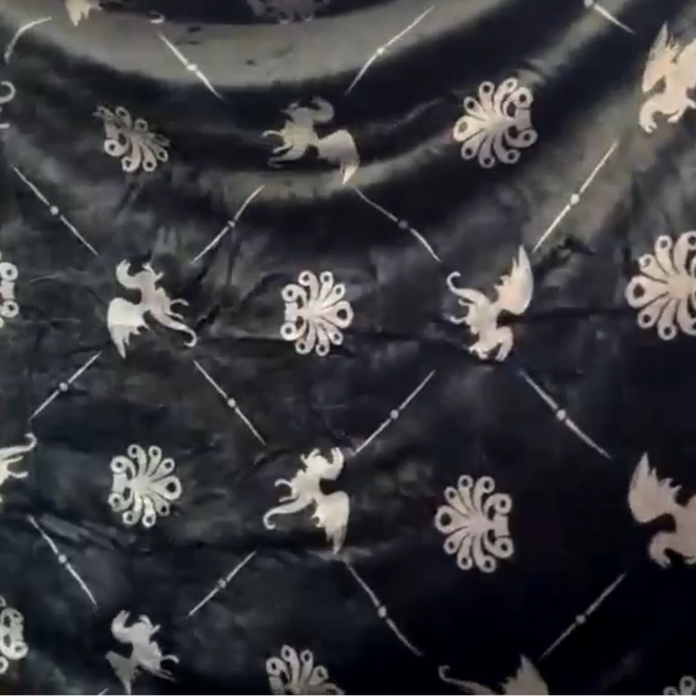 Lug Cuddle Throw Blanket Dragon Black